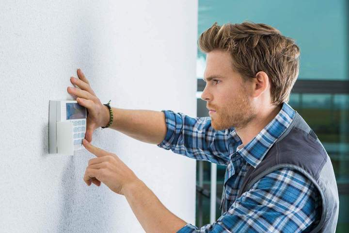 Alarm system maintenance Montréal